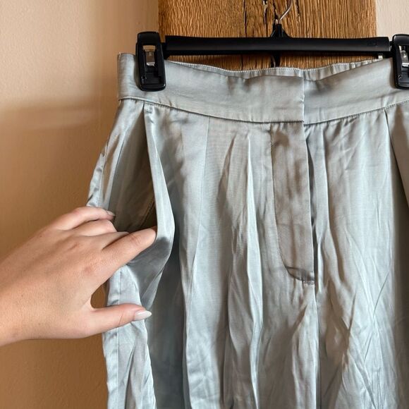 NWT Abercrombie Women’s Satin Tailored Wide Leg Pant - Silver 28 Long - Picture 5 of 9